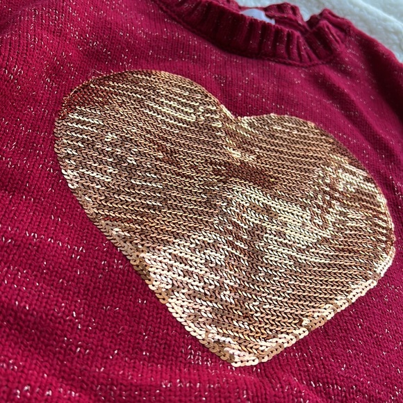 Girls size: L red sweater - Picture 2 of 4